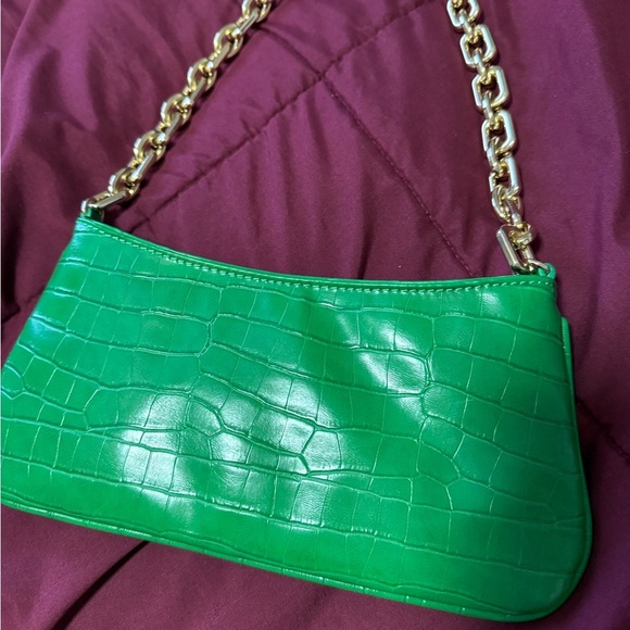 Zara Emerald Croc-Embossed Shoulder Bag with Gold Chain - Picture 4 of 6